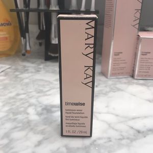 Luminous Foundation Beige 2